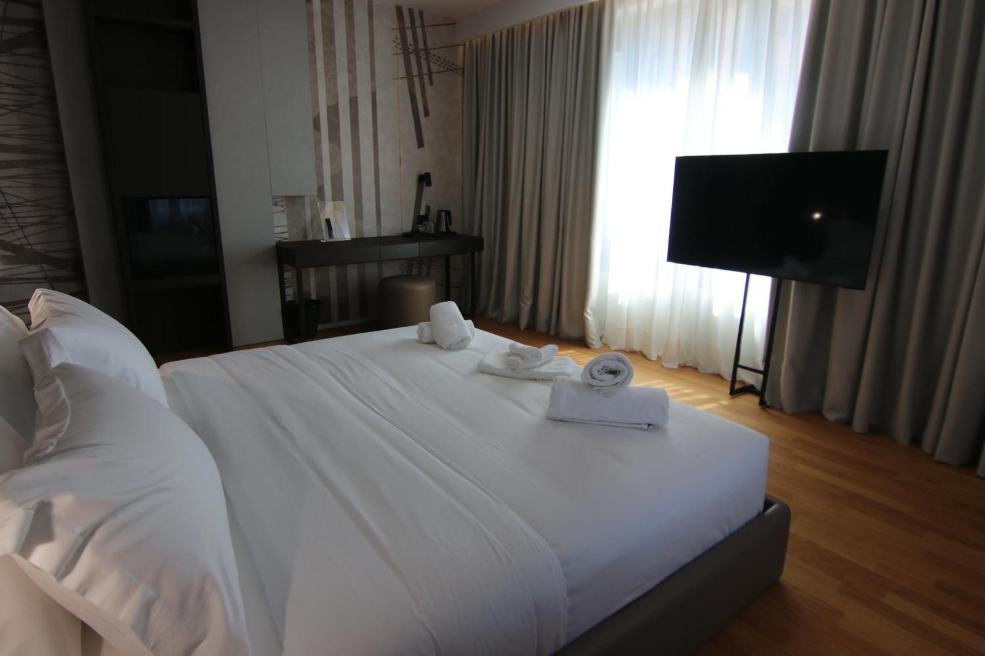 Boutique Adelar Hotell Tiranë